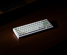 Load image into Gallery viewer, Nut65 Wireless Mechanical Keyboard
